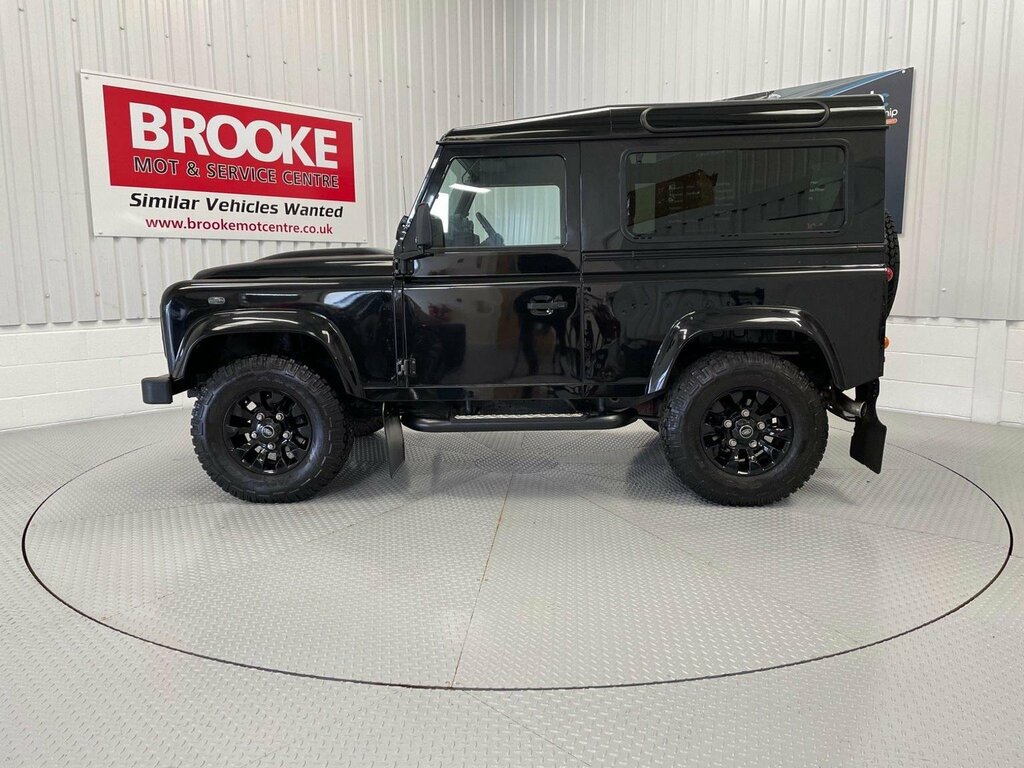 Land Rover Defender 90 Suv 2.2 Tdci Xs Station Wagon 4Wd Swb Euro 5 Black #4