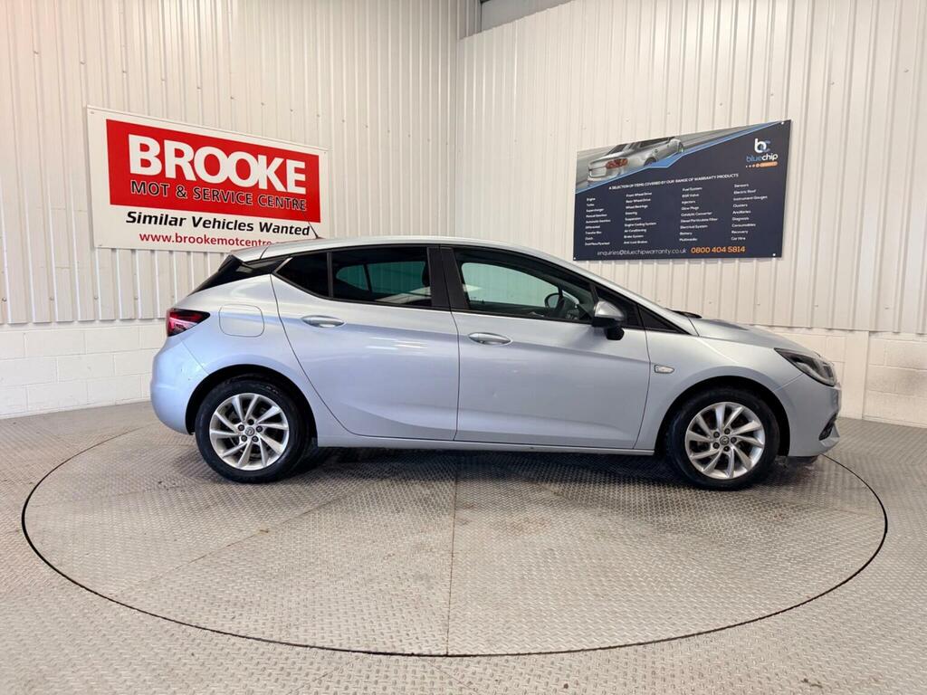Vauxhall Astra Hatchback 1.5 Turbo D Se Euro 6 Ss 202070 BD70XGF Silver #4