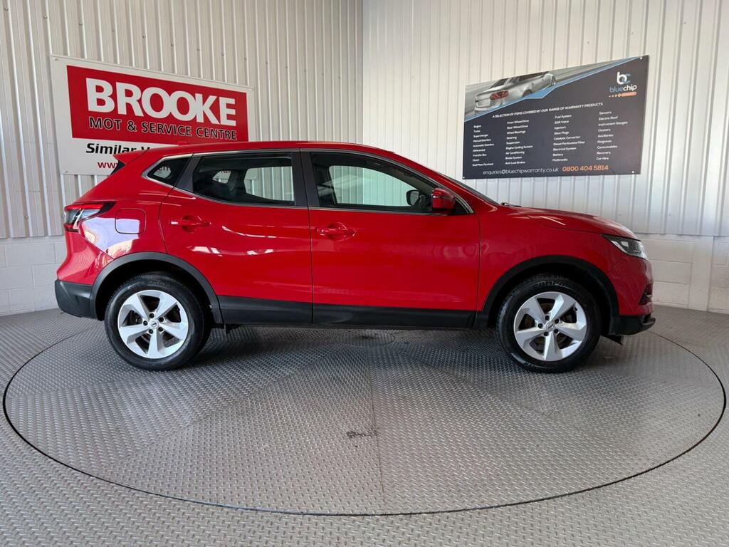 Nissan Qashqai Suv 1.3 Dig-t Acenta Premium Euro 6 Ss 201 DW19KYG Red #4