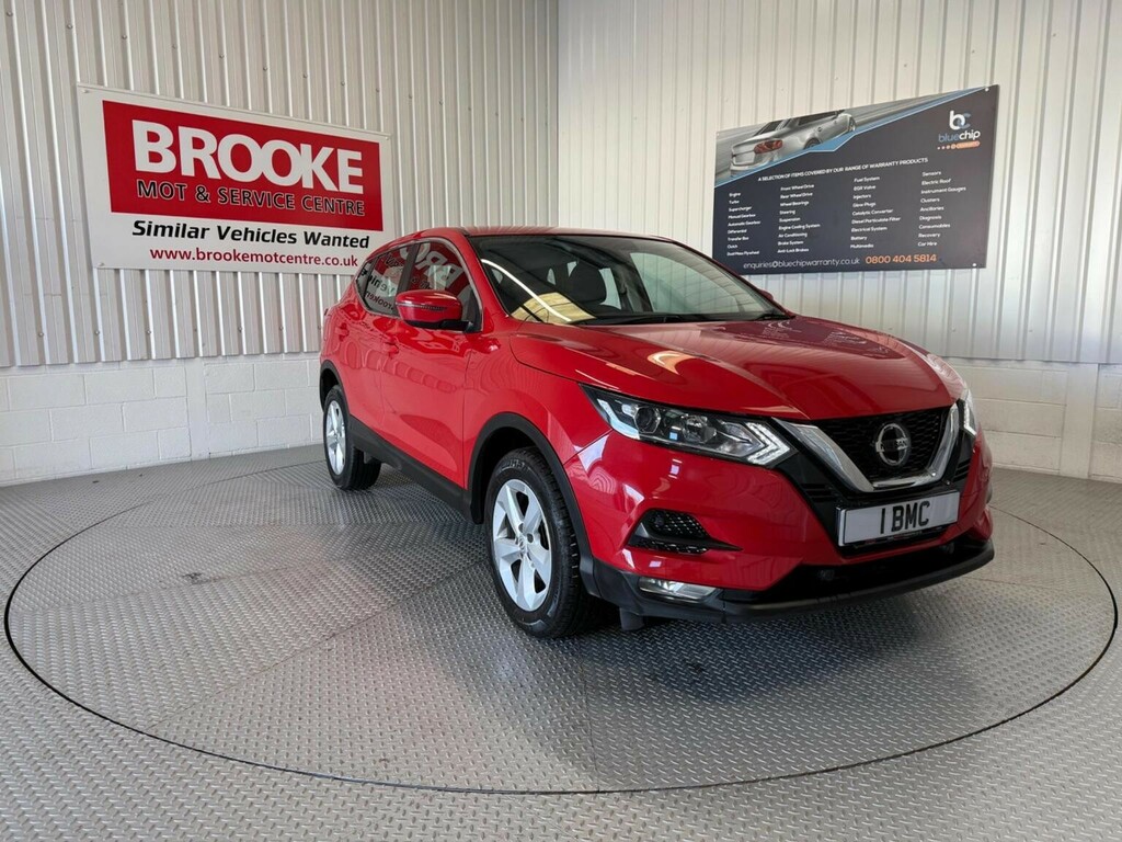 Nissan Qashqai Suv 1.3 Dig-t Acenta Premium Euro 6 Ss 201 DW19KYG Red