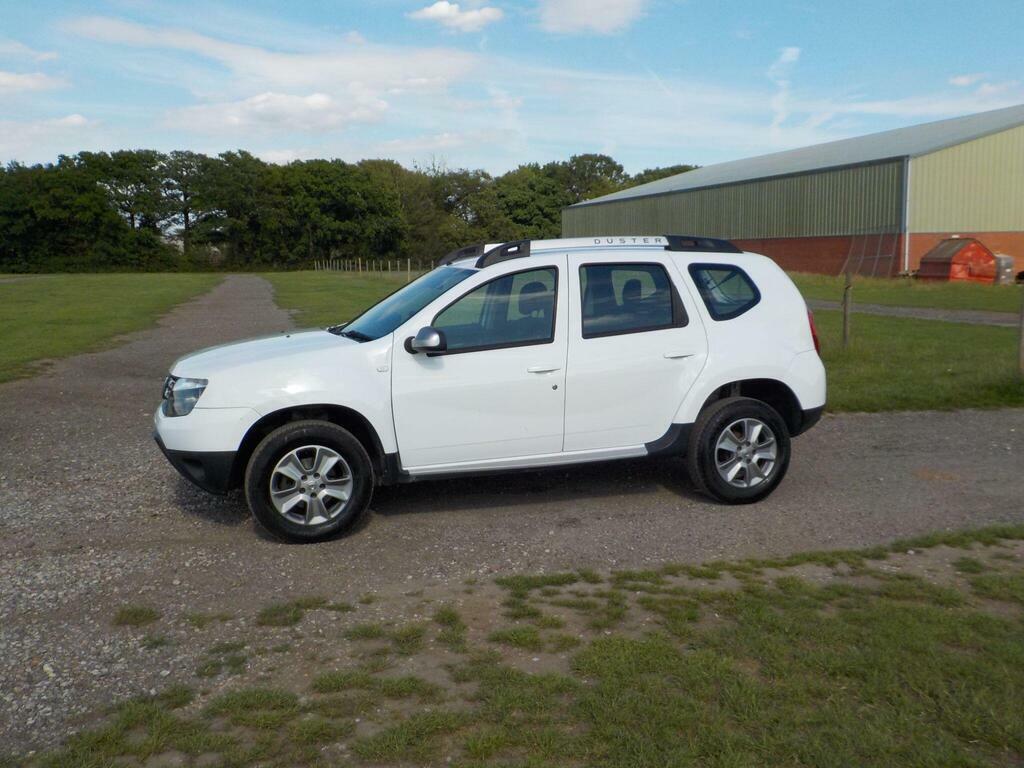 Dacia Duster 1.5 Dci Laureate Euro 6 S S AE16YLZ White #4