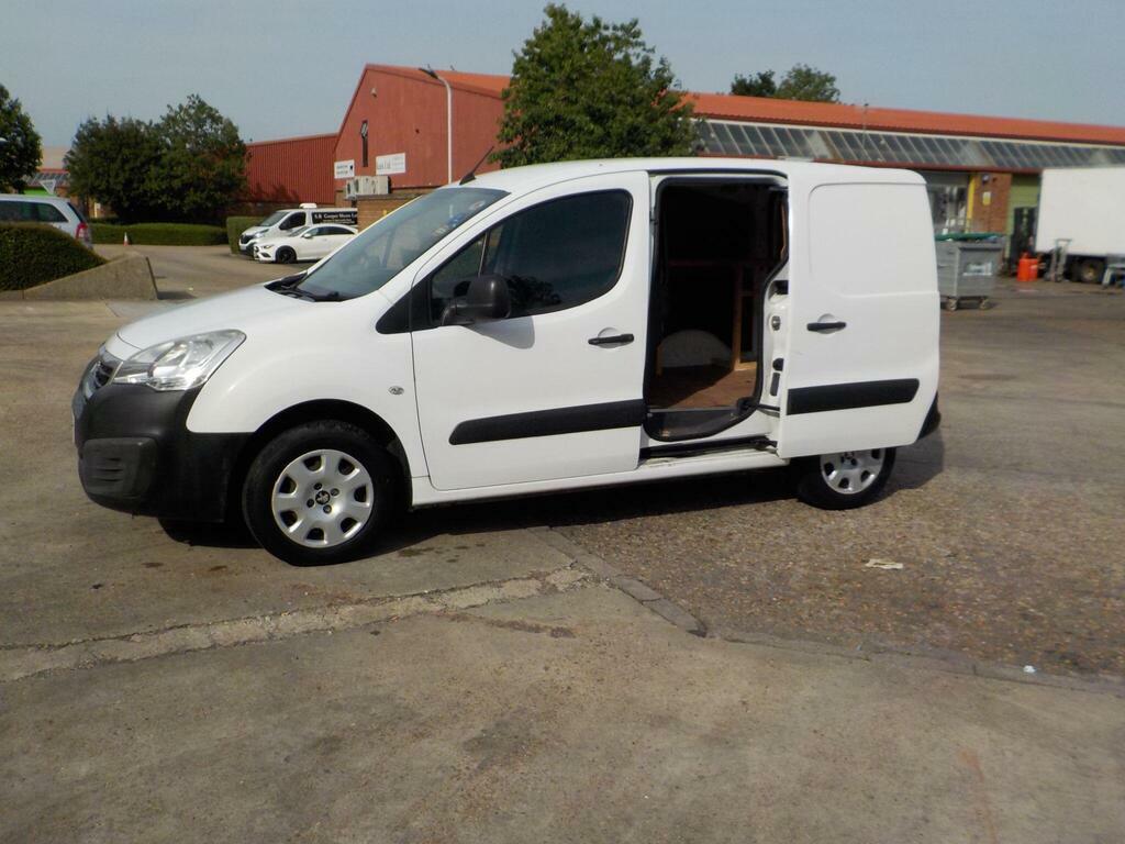 Peugeot Partner 1.6 Bluehdi 854 Professional L1 NV17LSE White #2