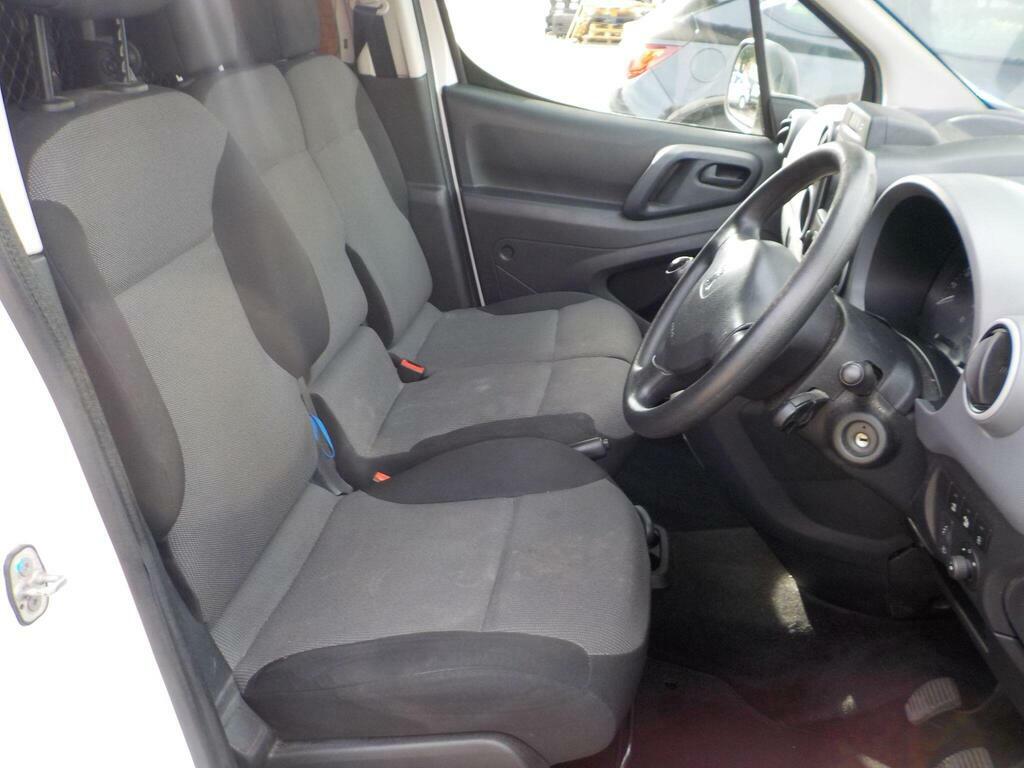 Peugeot Partner 1.6 Bluehdi 854 Professional L1 NV17LSE White #4