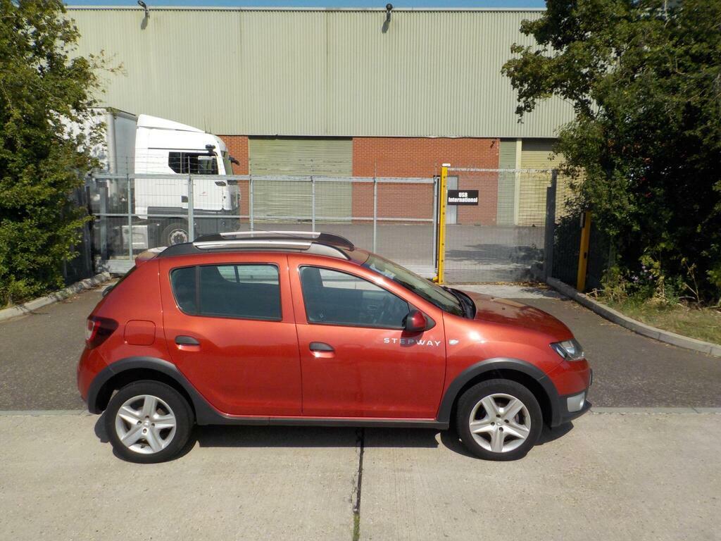 Dacia Sandero Stepway 1.5 Dci Laureate Euro 6 Ss Blue #1
