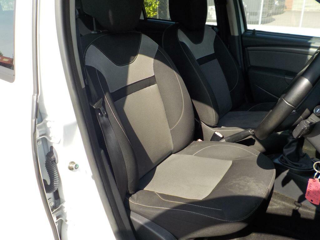 Dacia Duster 1.5 Dci Laureate Euro 6 S S White #3