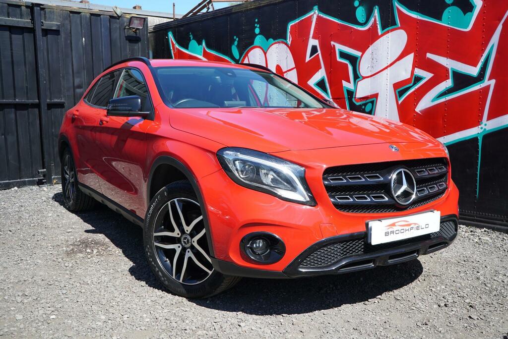 Mercedes-Benz GLA Class 1.6 Gla180 Urban Edition Suv Eur Red