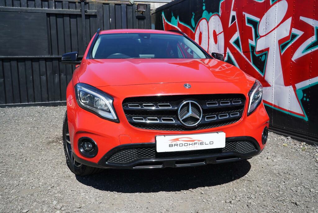 Mercedes-Benz GLA Class 1.6 Gla180 Urban Edition Suv Eur CE19BJV Red #3