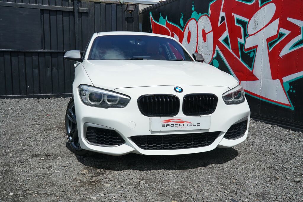 BMW 1 Series 3.0 M140i Gpf Shadow Edition Hatchback KM19BHY White #3