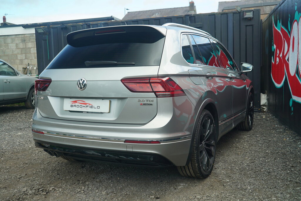Volkswagen Tiguan 2017 2.0 Tdi Bluemotion Tech Se Navigation Suv Grey #23