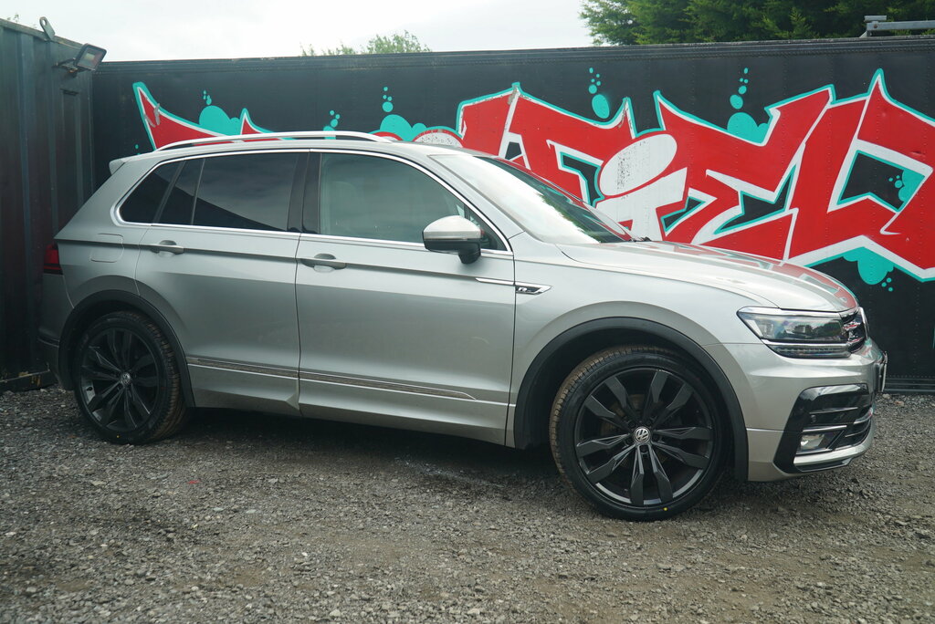 Volkswagen Tiguan 2017 2.0 Tdi Bluemotion Tech Se Navigation Suv Grey #30