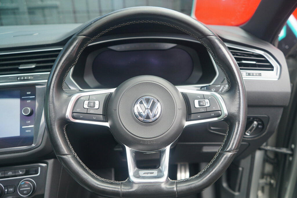 Volkswagen Tiguan 2017 2.0 Tdi Bluemotion Tech Se Navigation Suv Grey #52