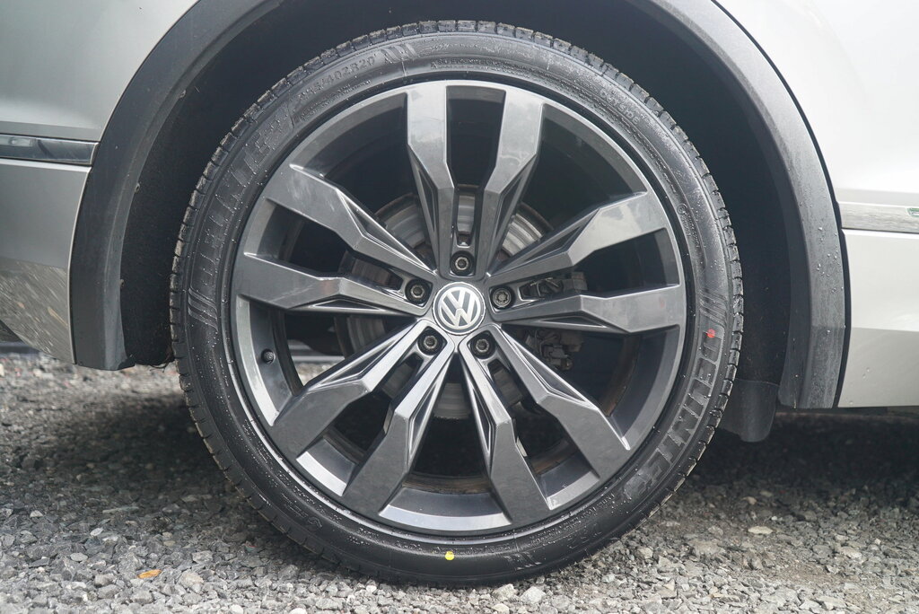 Volkswagen Tiguan 2017 2.0 Tdi Bluemotion Tech Se Navigation Suv Grey #36