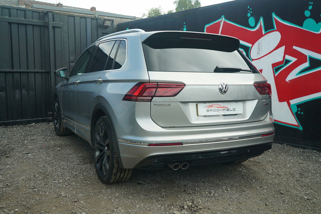 Volkswagen Tiguan 2017 2.0 Tdi Bluemotion Tech Se Navigation Suv Grey #18