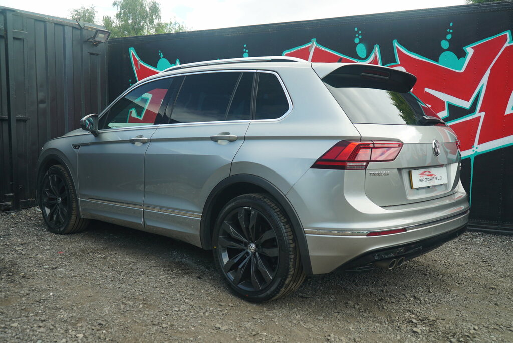 Volkswagen Tiguan 2017 2.0 Tdi Bluemotion Tech Se Navigation Suv Grey #16