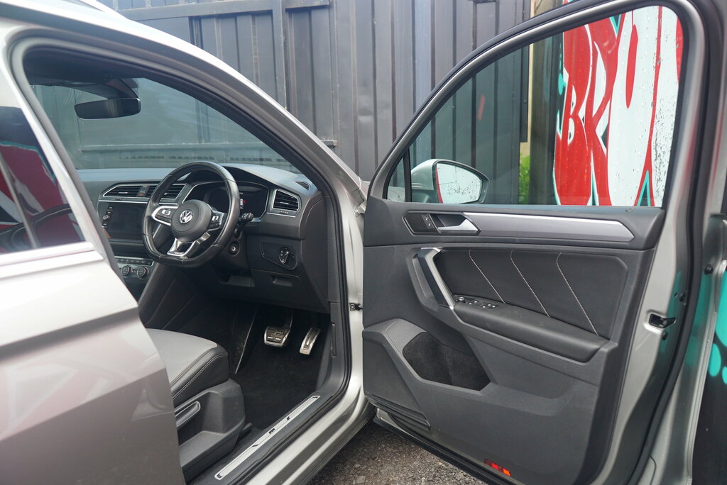 Volkswagen Tiguan 2017 2.0 Tdi Bluemotion Tech Se Navigation Suv Grey #40