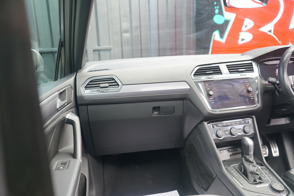 Volkswagen Tiguan 2017 2.0 Tdi Bluemotion Tech Se Navigation Suv Grey #81