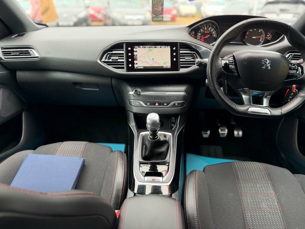 Peugeot 308 2L Gt Line Red #2