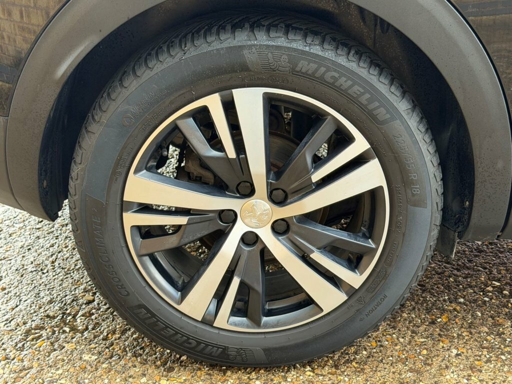 Peugeot 3008 1.2L Gt Line Black #2