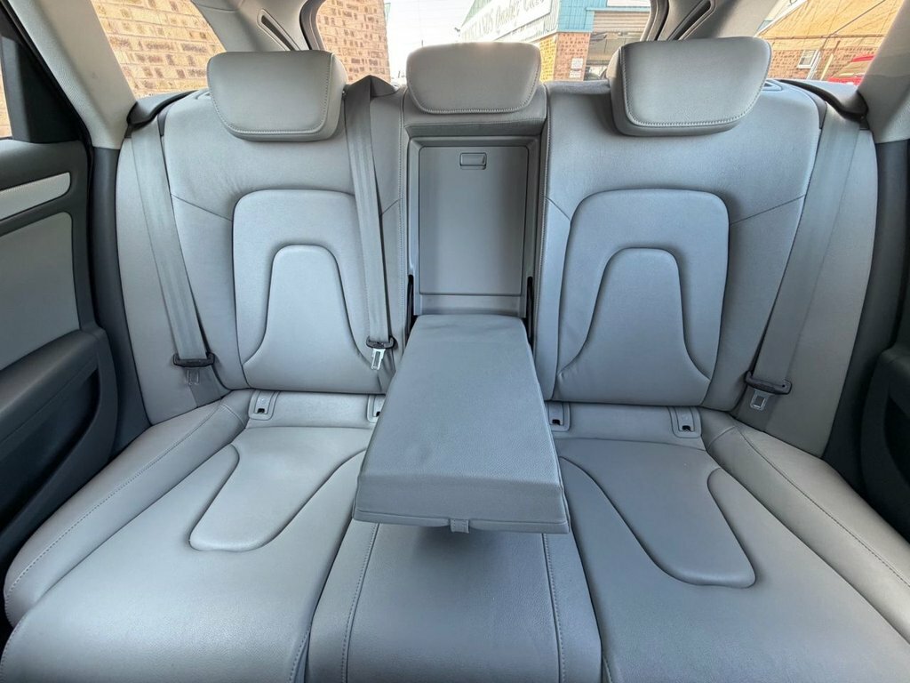 Audi A4 Avant 2L Se Technik Grey #5