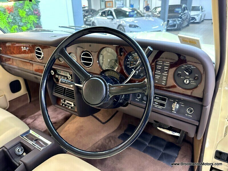 Rolls-Royce Silver Shadow Saloon  #15