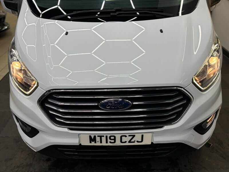Ford Tourneo Custom 310 Titanium Stunning Example White #6
