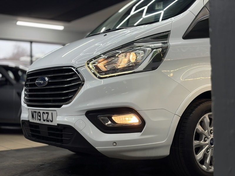 Ford Tourneo Custom 310 Titanium Stunning Example White #3