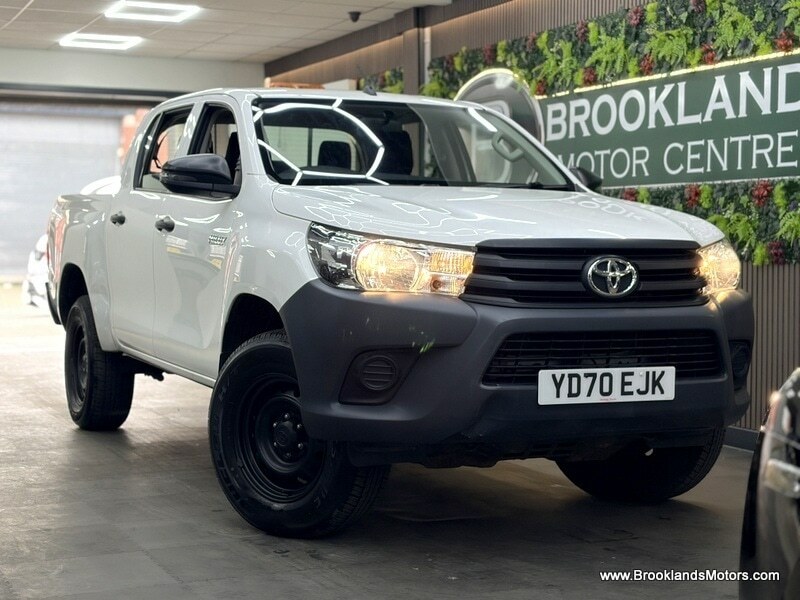 Toyota HILUX Active 4Wd D-4d Dcb Stunning Example White