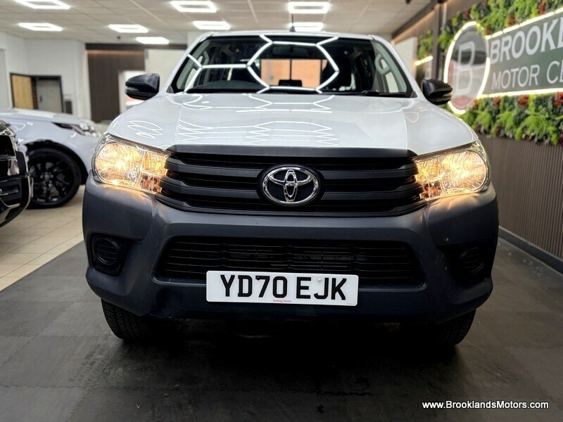Toyota HILUX Active 4Wd D-4d Dcb Stunning Example YD70EJK White #5