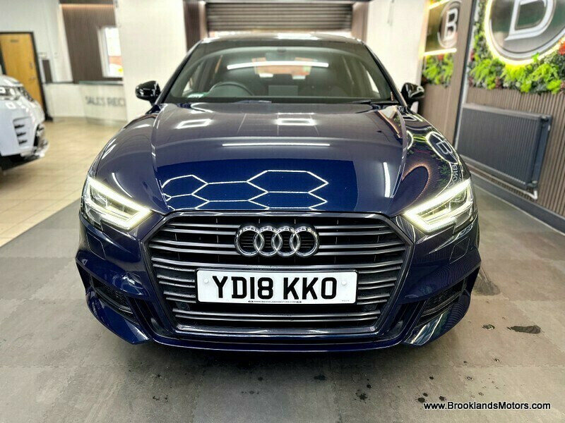 Audi A3 1.5 Tfsi Black Edition Blue #4