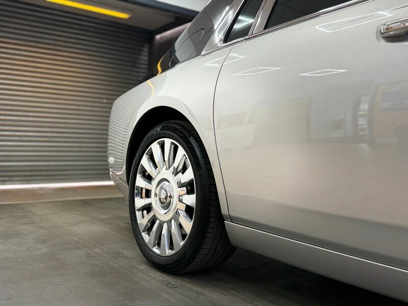 Rolls-Royce Phantom 4dr Auto RK70EFR Grey #5