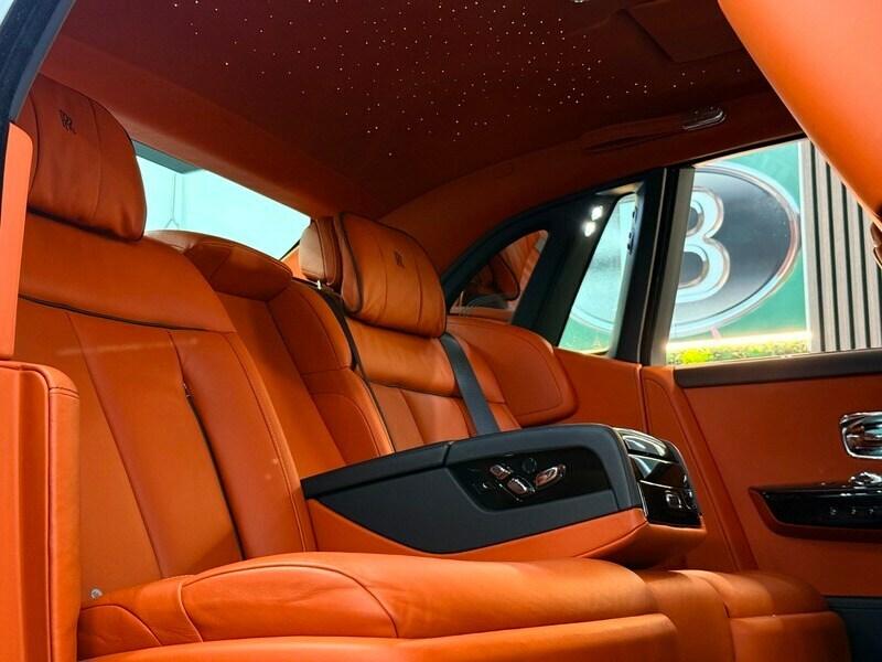 Rolls-Royce Phantom 4dr Auto #24