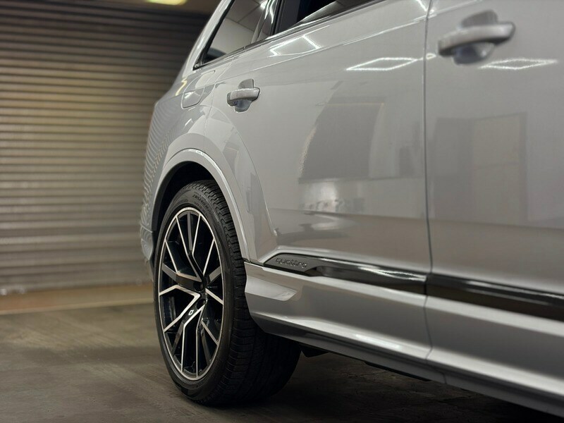 Audi Q7 55 Tfsi E Quattro S Line Tiptronic Black #8