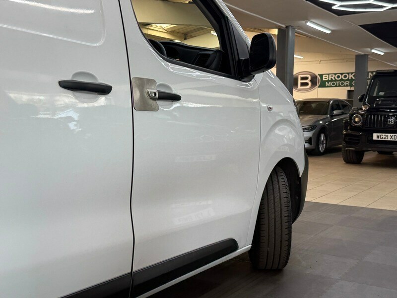Vauxhall Vivaro L2h1 2900 Dynamic Ss Stunning Example DY69XRU White #4