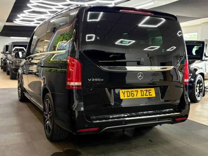 Mercedes-Benz V Class V 250 D Amg Line XL Black #11