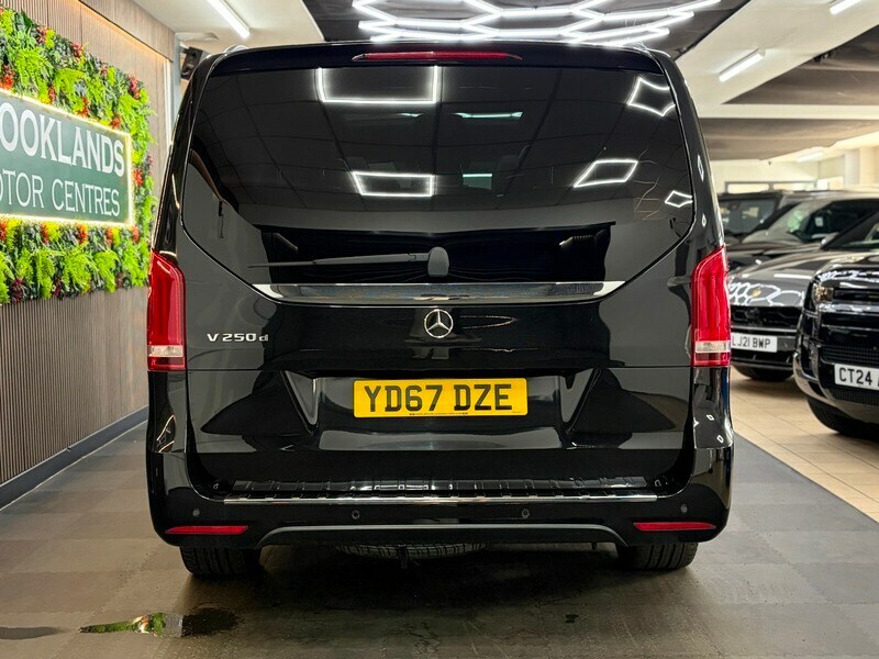 Mercedes-Benz V Class V 250 D Amg Line XL Black #10