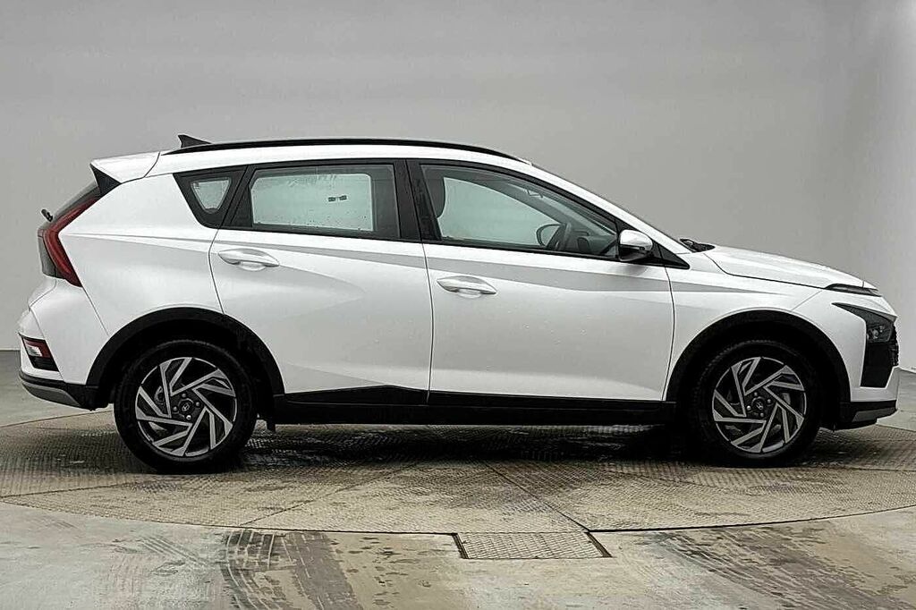 Hyundai Bayon Petrol ET24PMV White #3