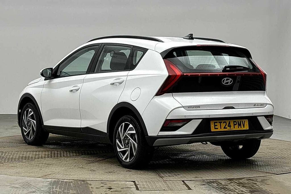 Hyundai Bayon Petrol ET24PMV White #2