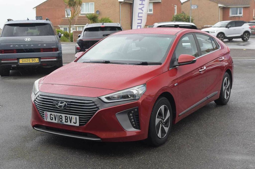 Hyundai Ioniq Premium Red #3