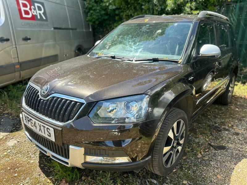 Skoda Yeti 2.0 Tdi Laurin YP64XTS Brown #2