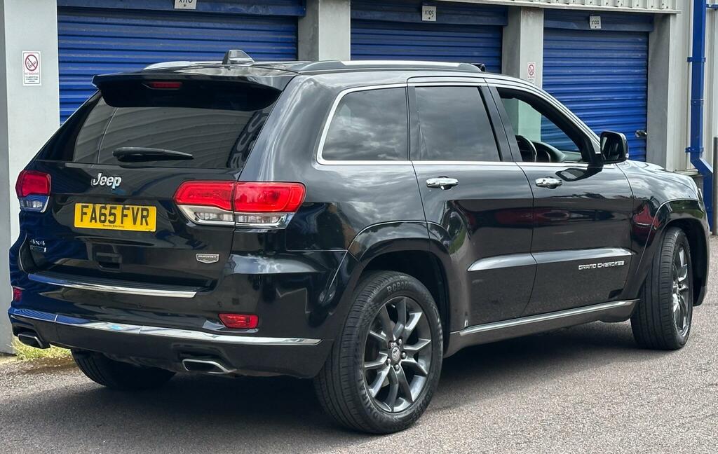 Jeep Grand Cherokee Summit Black #5