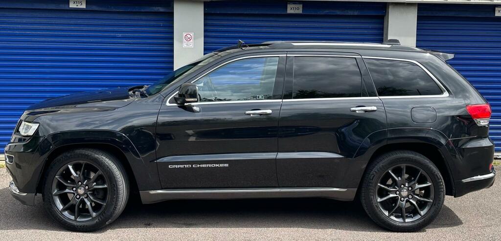Jeep Grand Cherokee Summit Black #2