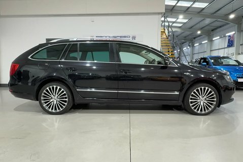 Skoda Superb Laurin And Klement FJ64WDY  #2