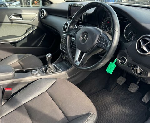 Mercedes-Benz A Class 1.5 A180 Cdi White #2