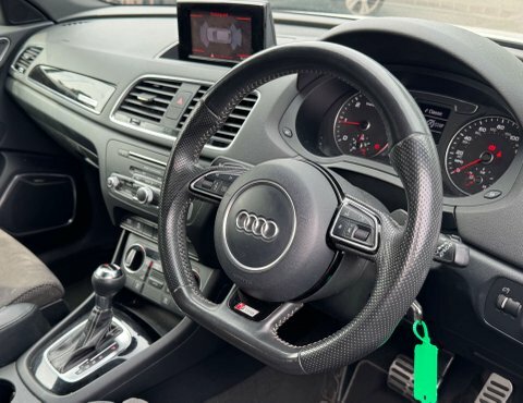 Audi Q3 2.0 Tdi Black ND17TKY White #2