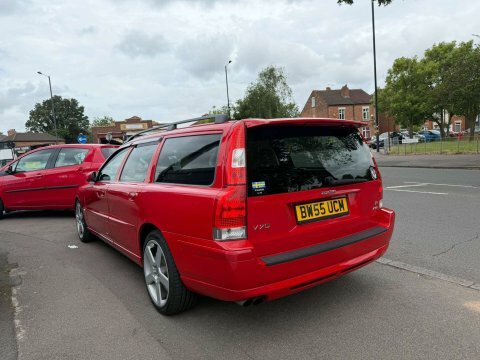 Volvo V70 2.5 R Estate Red #5