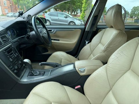 Volvo V70 Se Green #7
