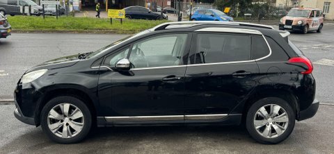 Peugeot 2008 Allure White #17