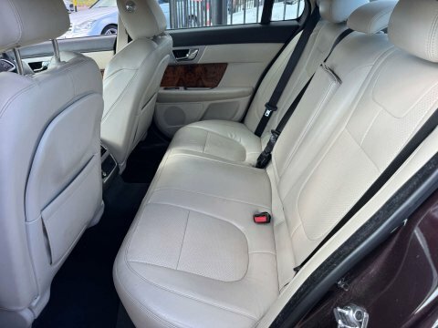 Jaguar XF 3.0D V6 Premium Luxury 11 Services Gold #19