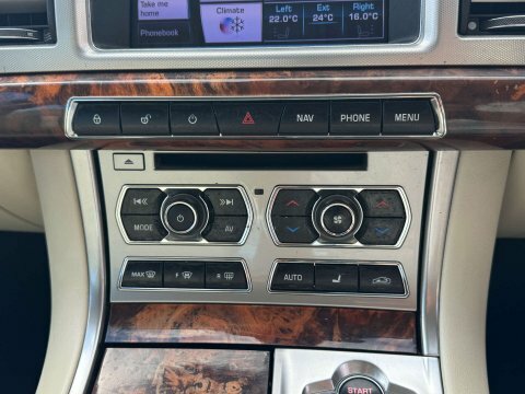 Jaguar XF 3.0D V6 Premium Luxury 11 Services Gold #29