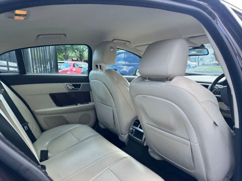 Jaguar XF 3.0D V6 Premium Luxury 11 Services Gold #16